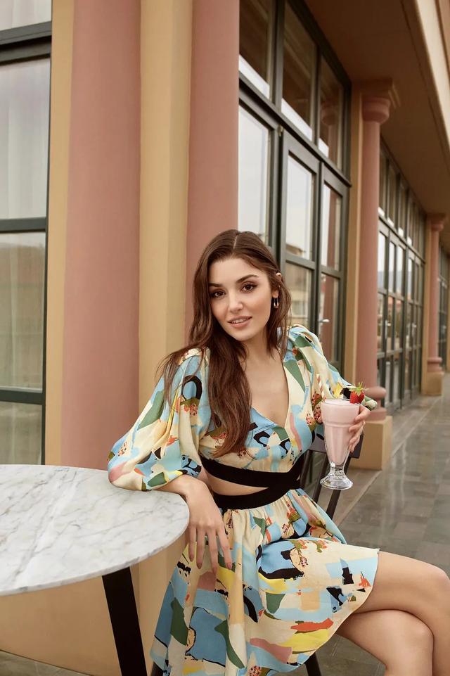 土耳其模特汉德尔埃塞尔(土耳其女星埃塞尔)(1)