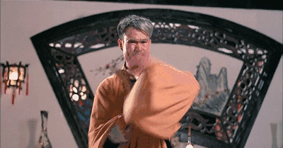 洪金宝祭拜林正英(在林正英葬礼上)(1)