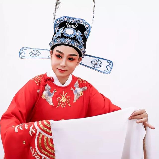 1997沪港越剧义演宗师齐聚舞台（深圳青越越剧团携骨子老戏碧玉簪）(3)