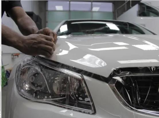 一般4s店贴膜需要多长时间（为何聪明人不在4S店贴膜）(1)