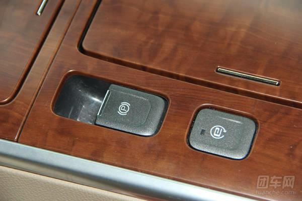 荣威950后驱还是前驱（双离合器变速箱全新荣威950静态体验）(10)
