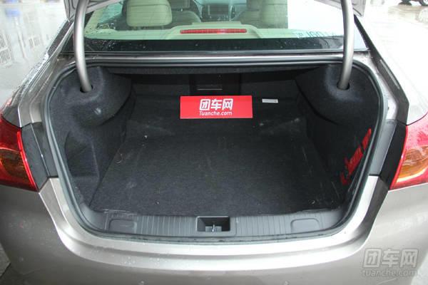 荣威950后驱还是前驱（双离合器变速箱全新荣威950静态体验）(16)