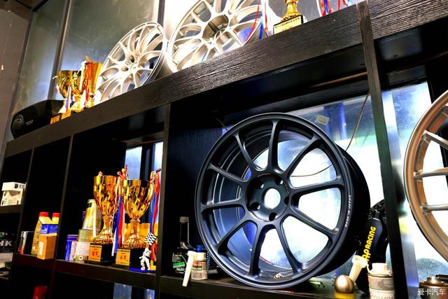 领克03+改装黑武士静态（外观帅操控好骚蓝色改装领克03）(11)