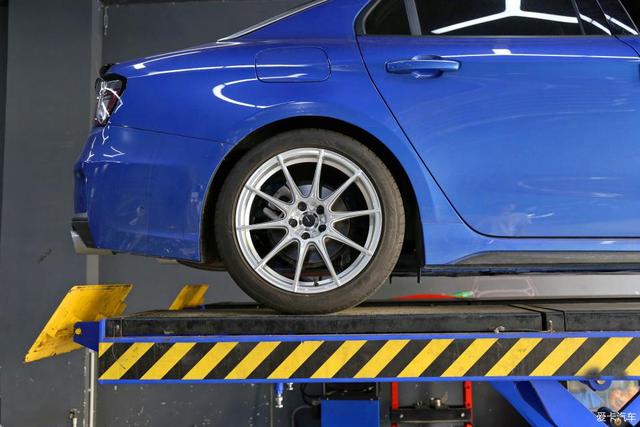 领克03+改装黑武士静态（外观帅操控好骚蓝色改装领克03）(21)