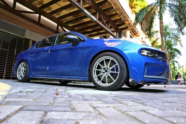 领克03+改装黑武士静态（外观帅操控好骚蓝色改装领克03）(3)