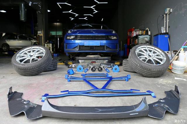 领克03+改装黑武士静态（外观帅操控好骚蓝色改装领克03）(7)