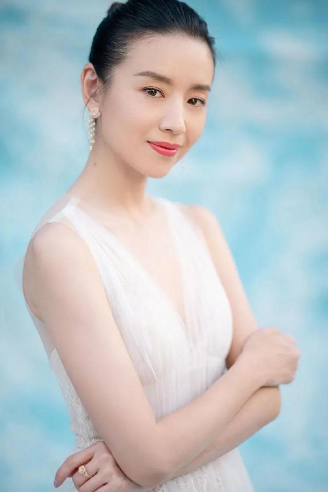 董洁最漂亮高清美照(董洁到底有多美)(3)