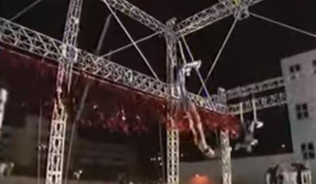 郑希怡机场全身照（因三件事轰动一时）(9)