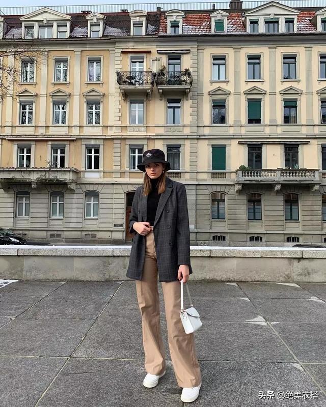 红棕色格纹西装外套怎么搭（还在穿老气的风衣）(30)