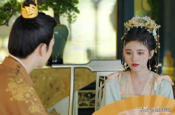 鞠婧祎怎么整的能做到保证脸不崩(总是拿妆容和造型说事)(10)