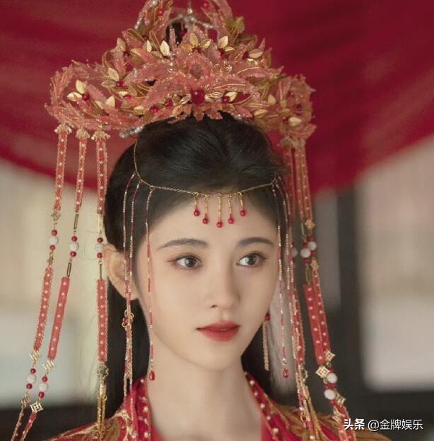 鞠婧祎怎么整的能做到保证脸不崩(总是拿妆容和造型说事)(9)