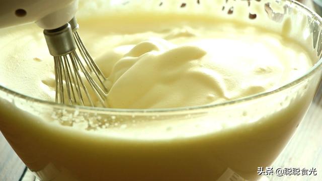 平底锅做蛋糕简单做法只用鸡蛋（用平底锅就能轻松做蛋糕）(3)