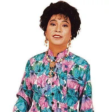 香港有个又矮又小又有才的女演员（因连吃30个汉堡而走红）(3)