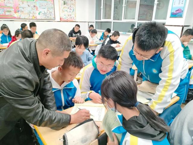 永州市优秀少先队辅导员（光荣啊红领巾）(1)