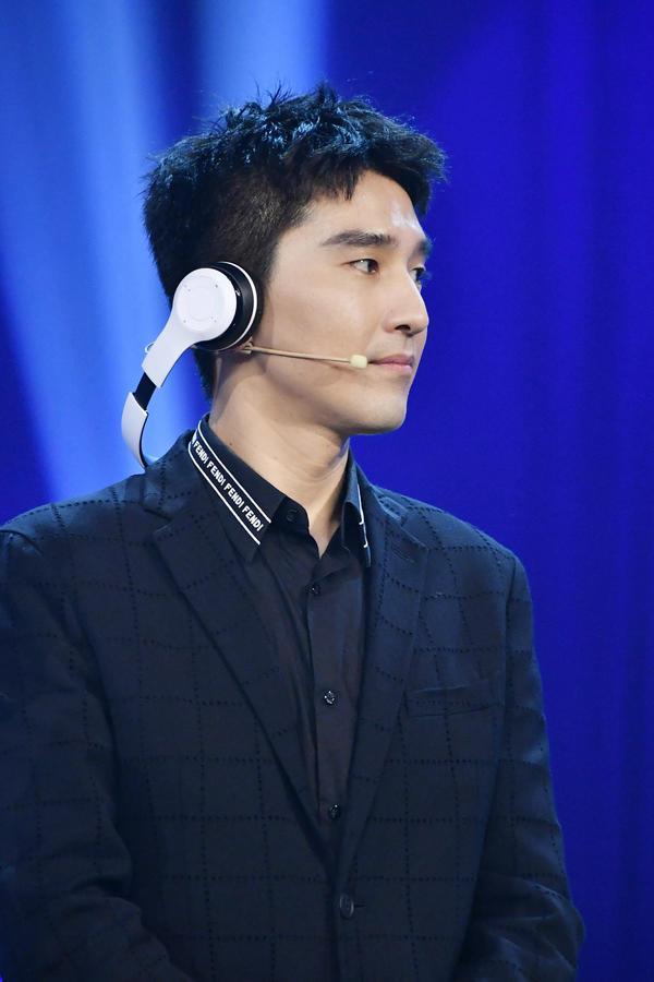 赵又廷白敬亭平凡的荣耀一起跳舞（白敬亭饰演芸芸众生）(5)