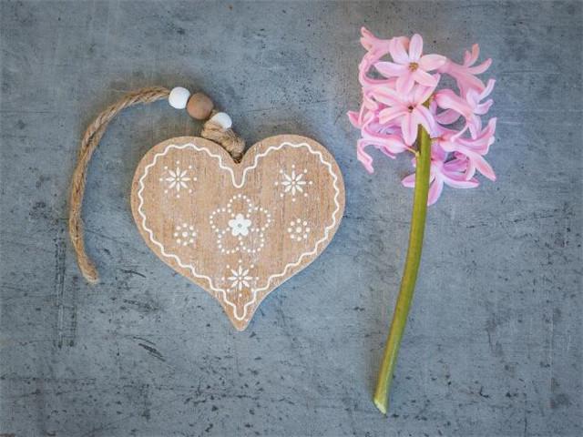 婚礼新郎誓词大概多少字合适(婚礼上新郎说什么誓词)(2)