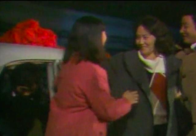 繁漪与周萍相差多少岁（1983-2023春晚四十年我来陪您想当年）(7)