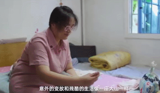 00后女孩给离世父母发消息原（妈妈瘫痪活不过7年）(3)