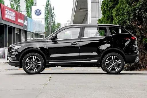 吉利博越suv落地价十万以下(吉利博越十万级紧凑型SUV)(2)