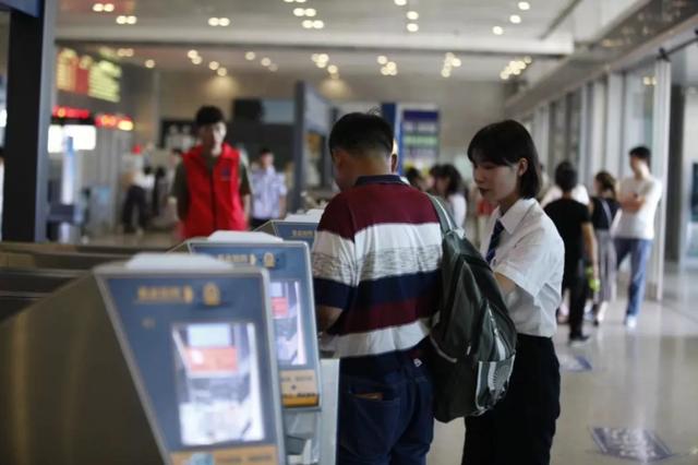 北京站临时身份证可以刷闸机吗(9月20至10月2日西安北车站进京需)(7)