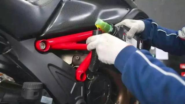 摩托车放置不骑怎么保养（爱车保养经验篇）(2)