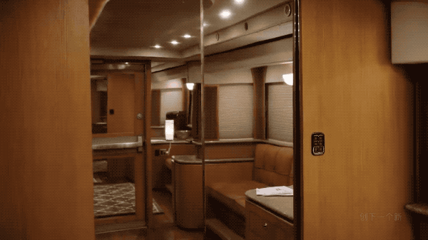 公认十大最好房车（史上最大房车111平方重30吨）(27)