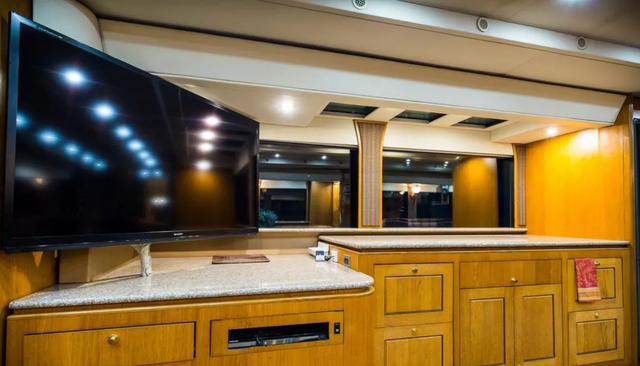 公认十大最好房车（史上最大房车111平方重30吨）(8)