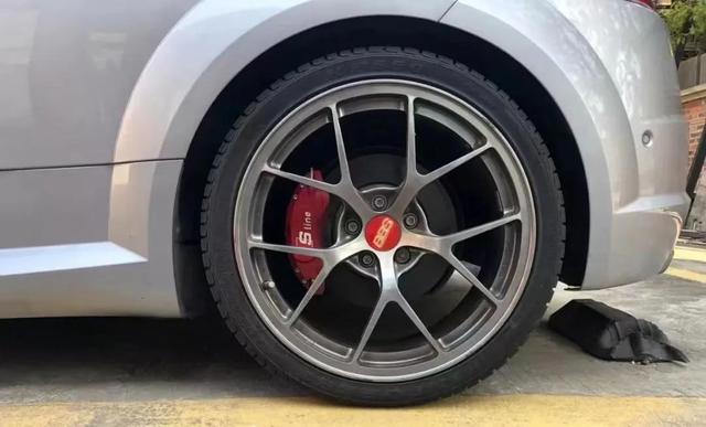 4万公里奥迪tt（运动舒适两不误）(3)