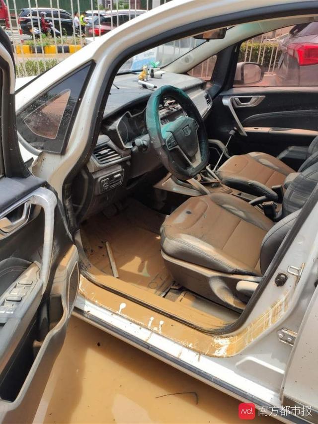 小区内涝是否归物业管（广州暴雨水浸车）(5)