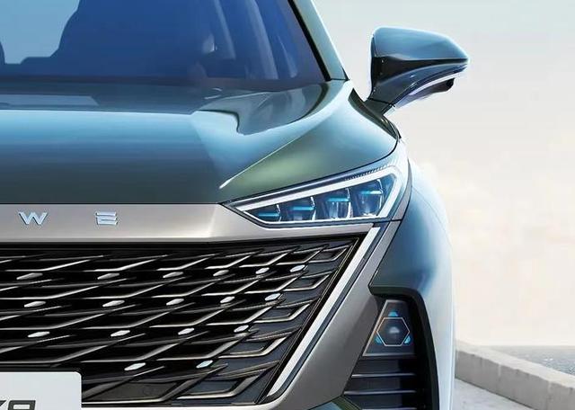 新车荣威rx3手动版多少钱（成都车展亮相47英寸三联巨屏）(2)