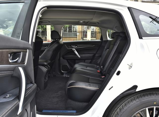 本田冠道2023款豪华四驱2.0（本田冠道2.0T豪华版值不值28万）(5)