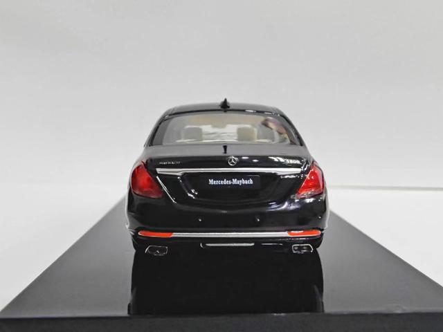 64梅赛德斯奔驰迈巴赫S600普尔曼（64梅赛德斯奔驰迈巴赫S600普尔曼）(13)
