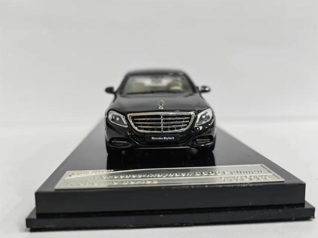 64梅赛德斯奔驰迈巴赫S600普尔曼（64梅赛德斯奔驰迈巴赫S600普尔曼）(5)