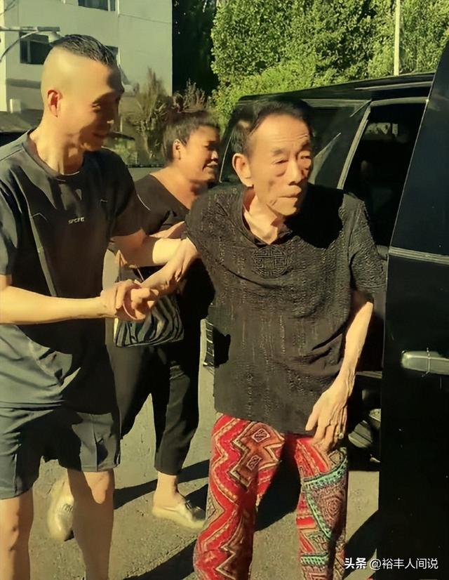 杨少华的儿子杨议生病了吗(90岁杨少华又被拿来消费)(1)