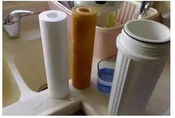 净水器的作用与危害你知道吗（净水是骗局还是必要）(8)
