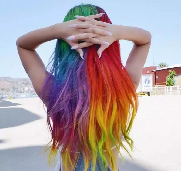 年轻就要疯狂的说说（年轻就要疯一下）(4)