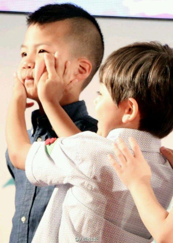 爸爸去哪儿第三季宝宝们现状（萌娃萌爸齐耍宝）(10)