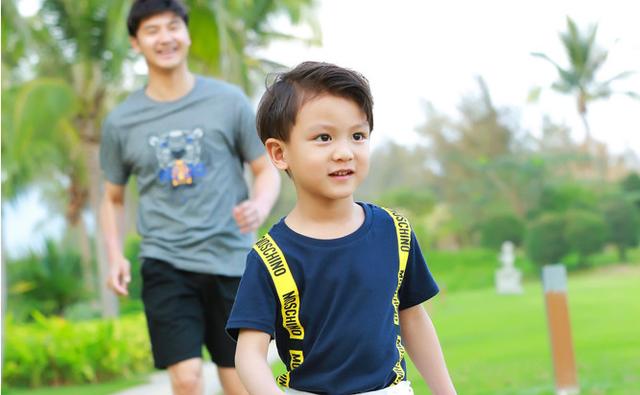 爸爸去哪儿4安吉的人气（爸爸去哪儿四季男孩大PK）(11)