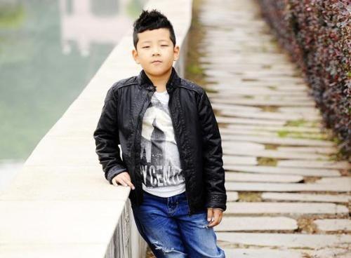 爸爸去哪儿4安吉的人气（爸爸去哪儿四季男孩大PK）(2)