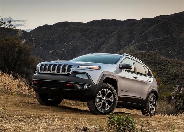 车子老是自锁怎么回事(新车都长成眯眯眼)(4)