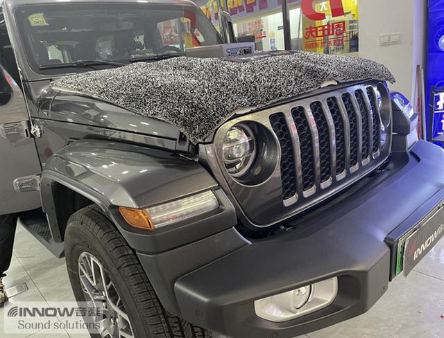 深圳牧马人音响改装(上海音豪jeep牧马人汽车音响改装英国UK超薄低音炮)(1)