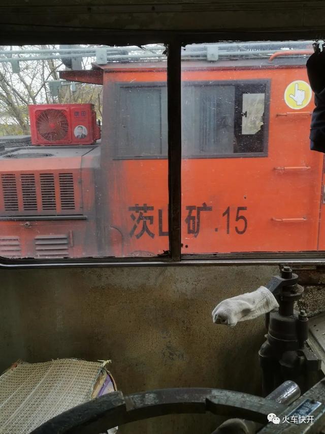 摩天岭铁路隧道具体位置(龙王山小铁路穿过一条200米隧道)(10)