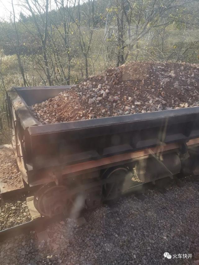 摩天岭铁路隧道具体位置(龙王山小铁路穿过一条200米隧道)(20)