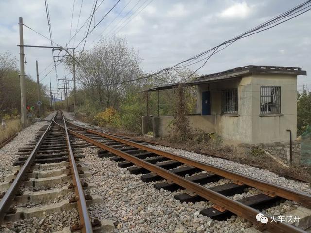 摩天岭铁路隧道具体位置(龙王山小铁路穿过一条200米隧道)(5)