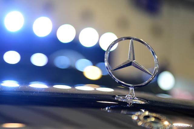 奔驰c级好还是宝马3系好(奔驰C级真的比宝马3系好吗)(1)