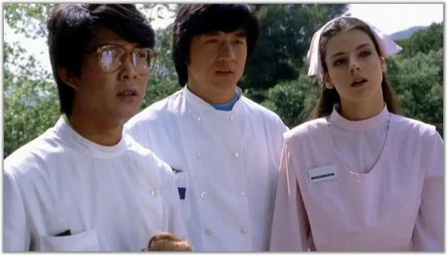 快餐车罗拉芳娜扮演者(快餐车女主罗拉)(1)