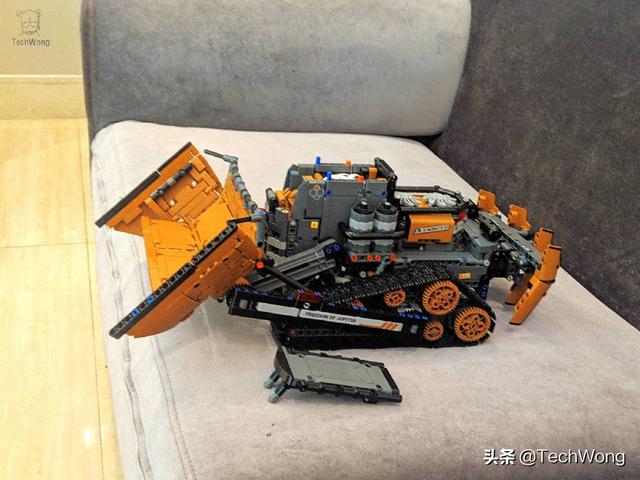 乐高最小型的寒冰坦克（木星黎明拓荒工程车）(1)