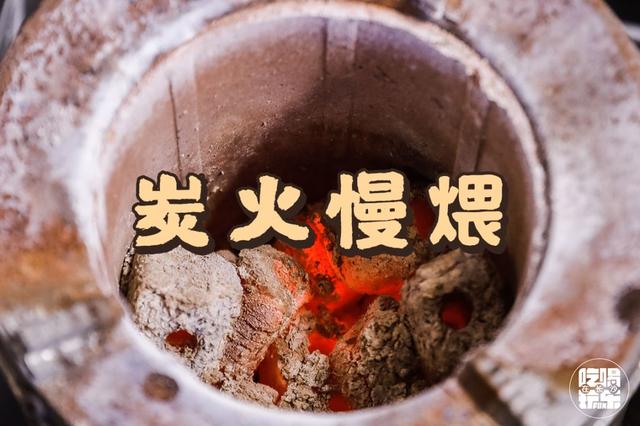 洞氮胡记羊肉馆桃源盛世形象店(从岳阳起家火了21年的洞氮胡记羊肉馆)(28)