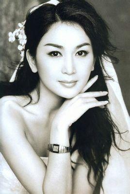 温碧霞年轻电影大全（34艳星）(1)