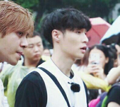 极限挑战张艺兴罗志祥猪羊共舞(极限挑战香港开录)(2)